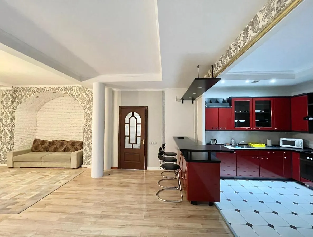 Home Apart, Komsomolskaya Minsk 0*,